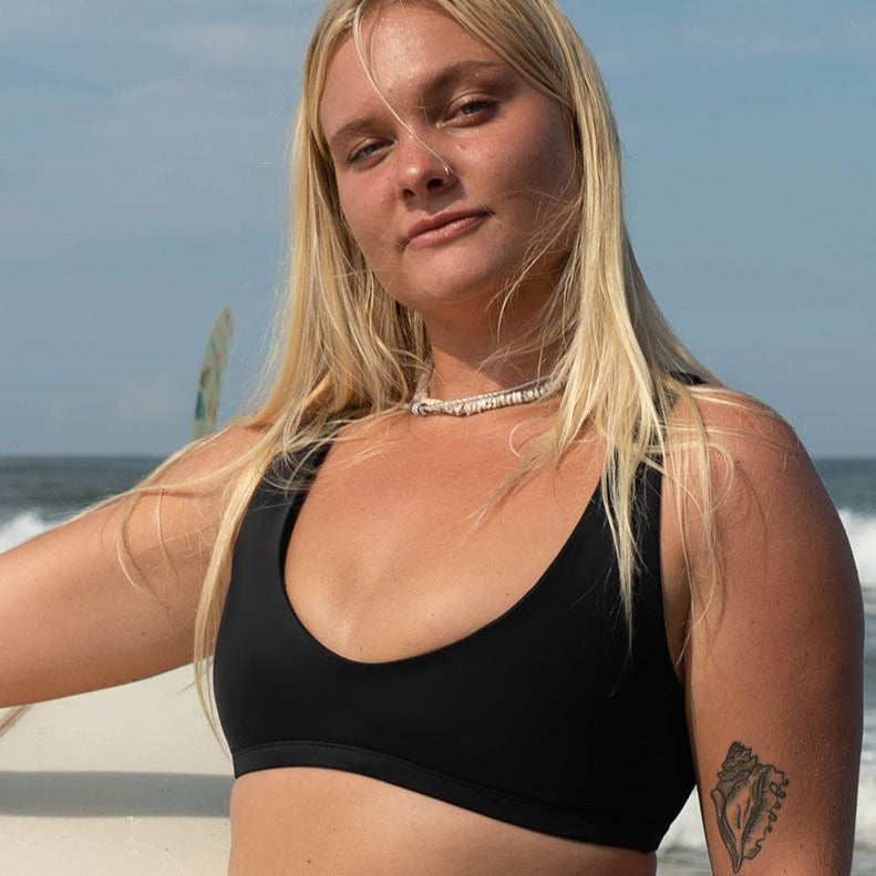 Nias Surf Bikini Top in Black